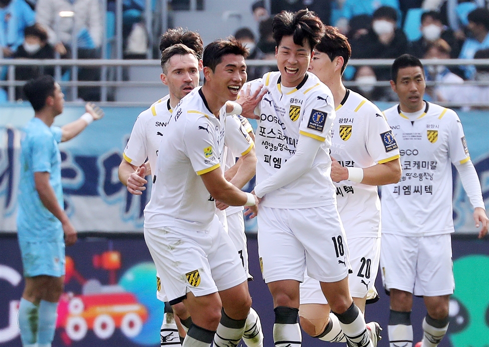 Soi kèo Jeonnam Dragons vs Ceres FC