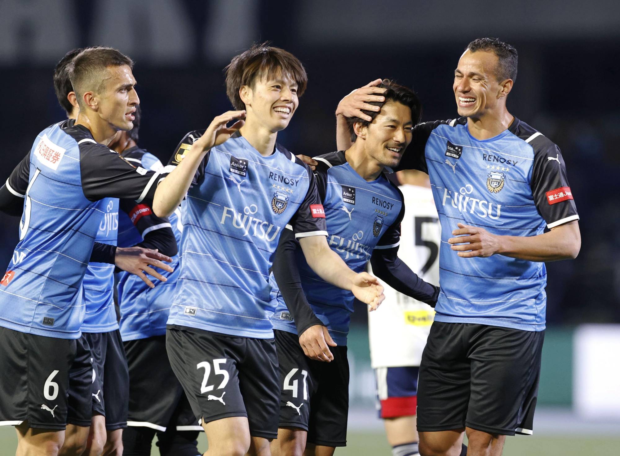 Soi kèo Kawasaki Frontale vs Guangzhou FC