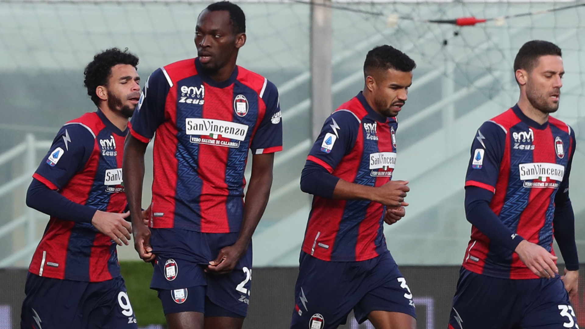 Soi kèo Crotone vs Parma