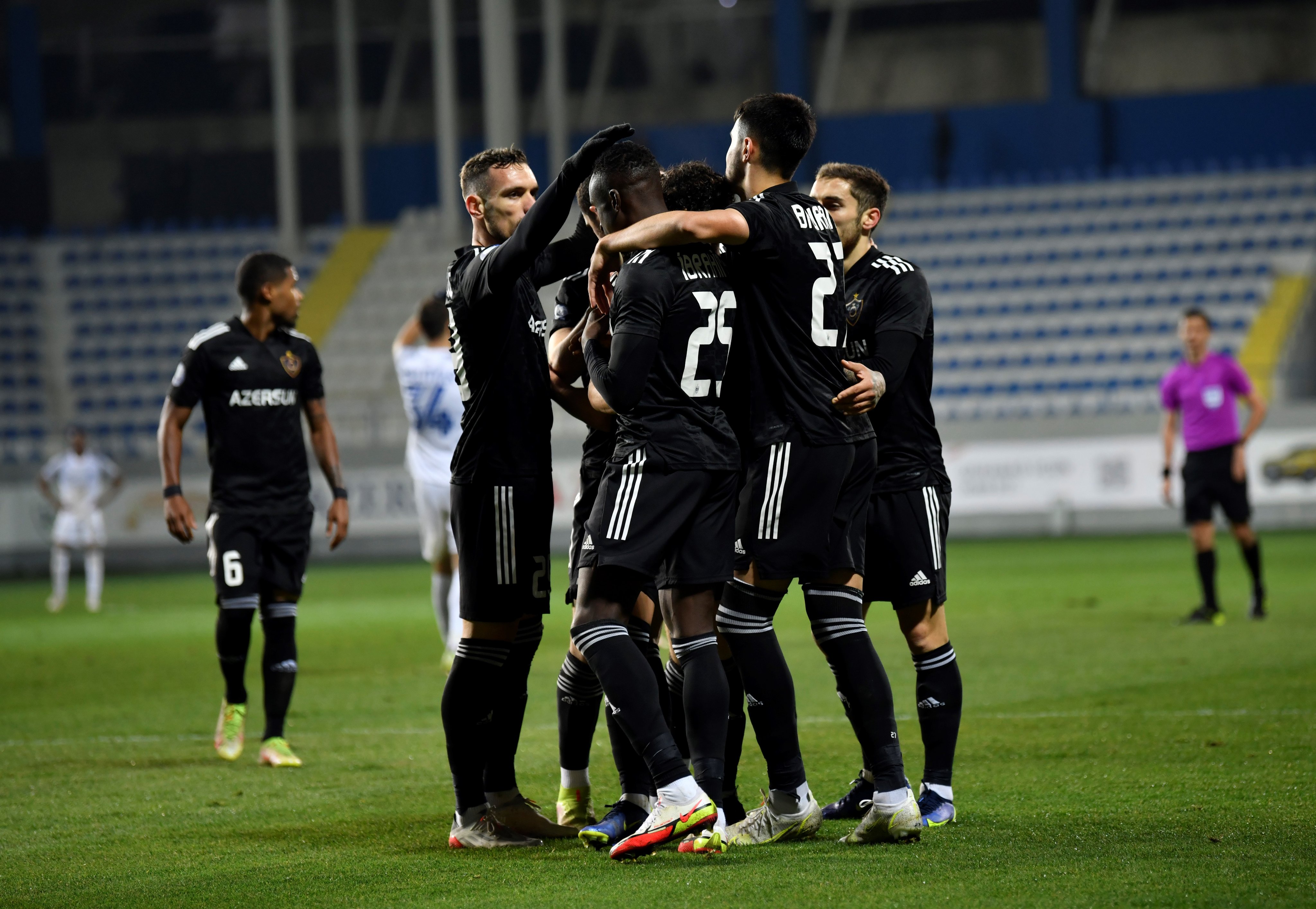 Soi kèo, dự đoán Qarabag vs Lech Poznan