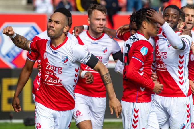 Soi kèo Fortuna Sittard vs Utrecht