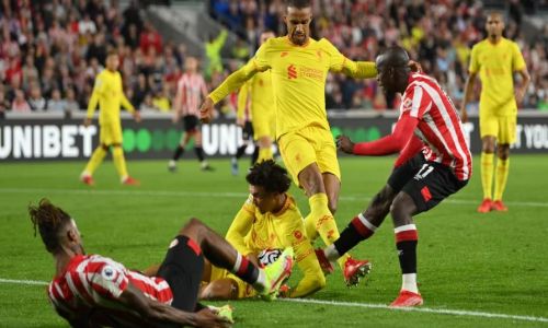 Soi kèo phạt góc Brentford vs Liverpool, 0h30 ngày 3/1 Ngoại Hạng Anh