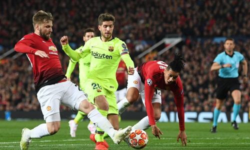 Soi kèo phạt góc Barcelona vs MU, 0h45 ngày 17/2 Cúp C2 Châu Âu